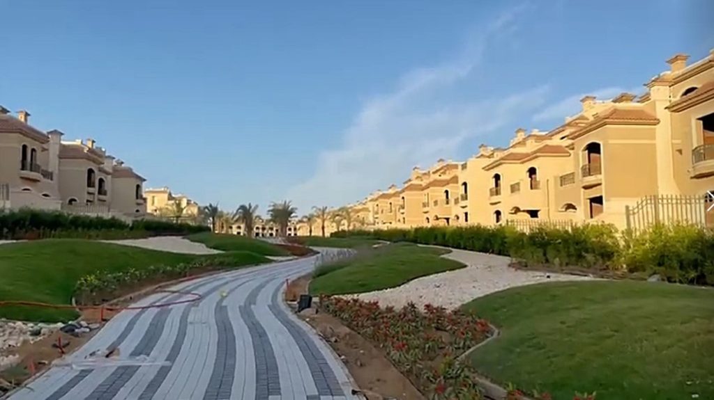 عنوان شركة لافيستا للتطوير العقارى