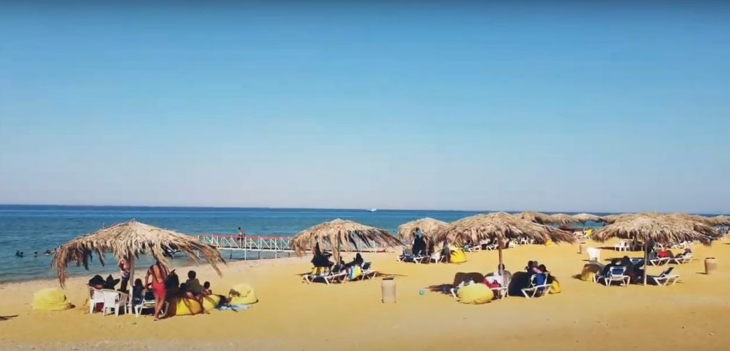 شاليهات للبيع في قرية تلال السخنة