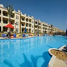 منتجع لاسيرينا العين السخنة